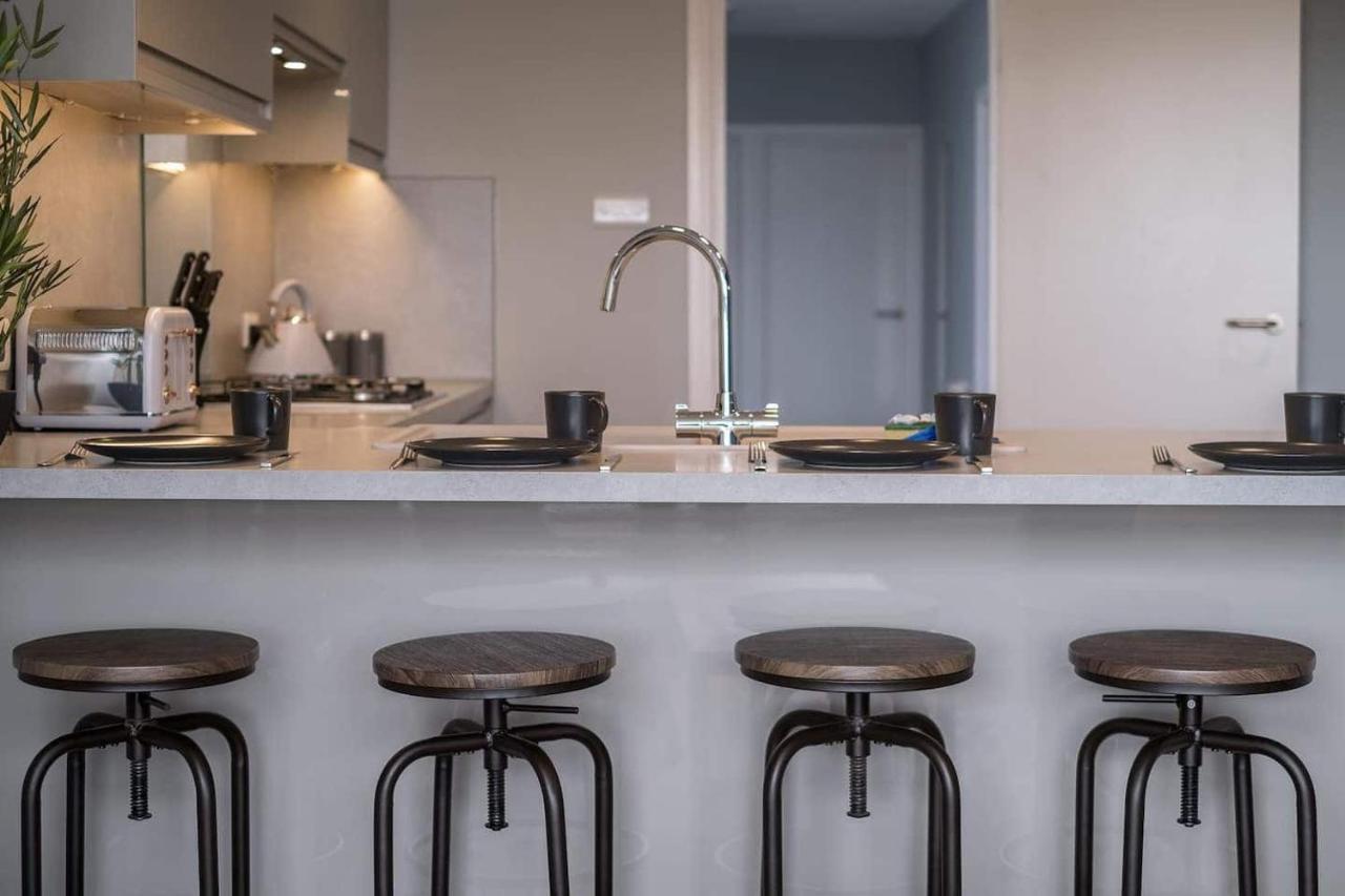 Modern Apartments With Sea Views, Steps From Brighton Beach & The Royal Pavilion Екстериор снимка
