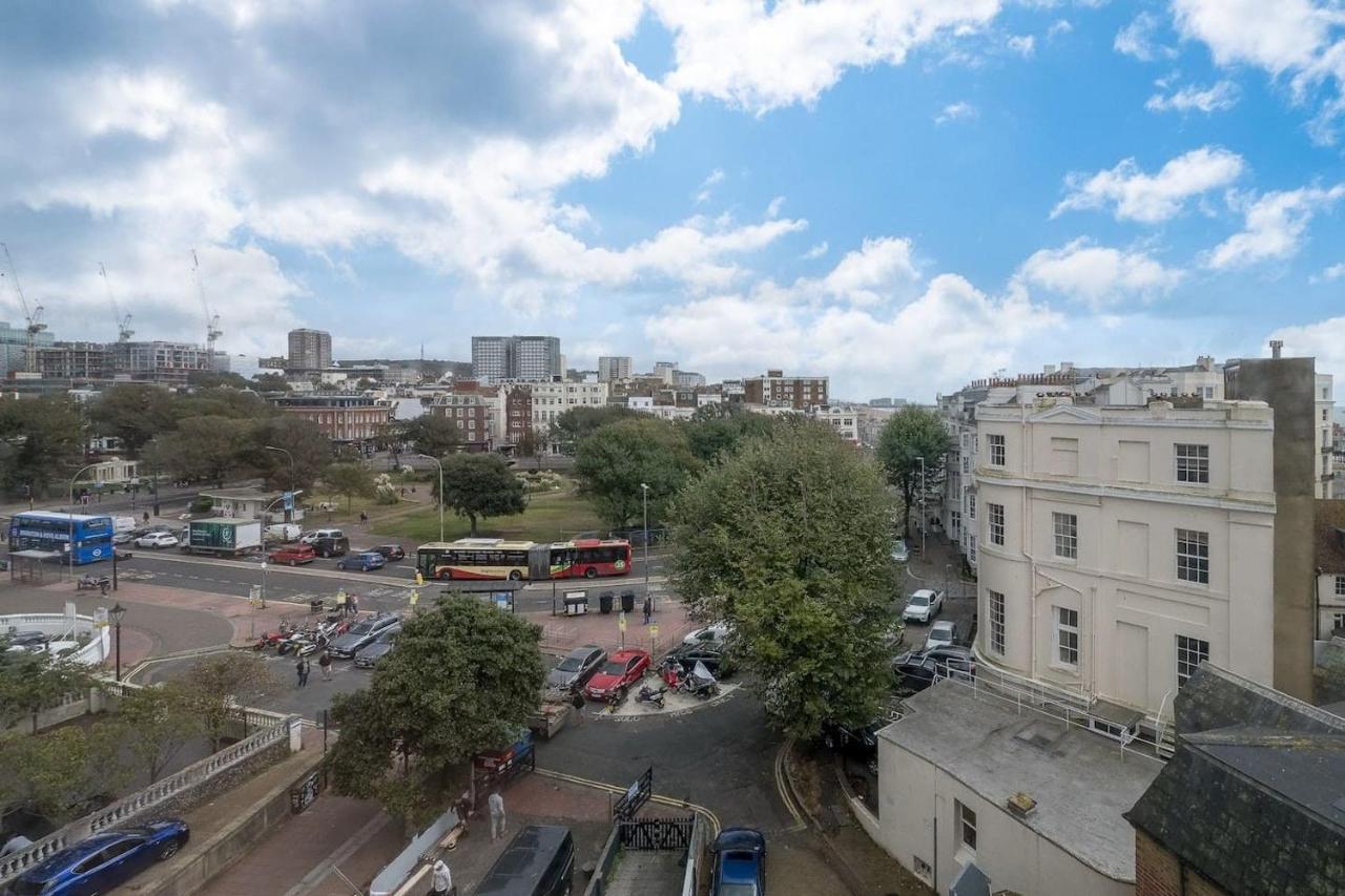 Modern Apartments With Sea Views, Steps From Brighton Beach & The Royal Pavilion Екстериор снимка